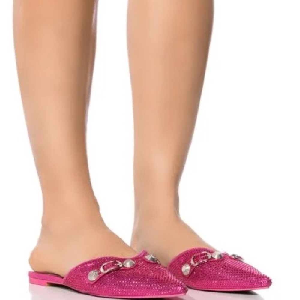 AZALEA WANG SUPER CHIC SLIP ON FLAT IN FUCHSIA